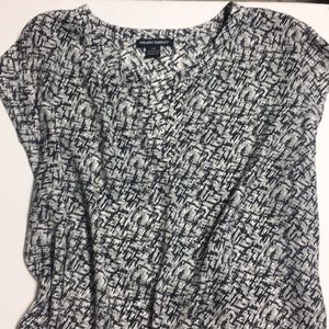 Hilary Radley Woman’s blouse, Size Large